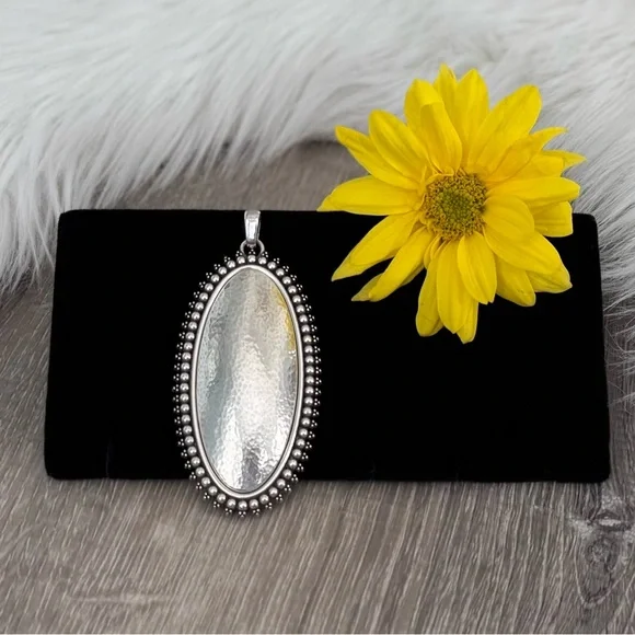 💞BRIGHTON Rare Retired Telluride Collection Silver Plated Pendant - Picture 1 of 3